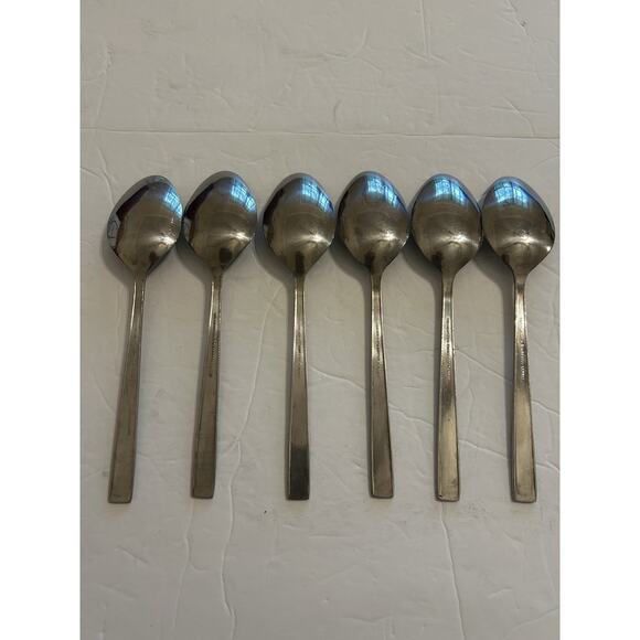 Vintage Customcraft Fluer De Lis Set Of 6 Soup/Dinner Spoon Stainless Flatware - Picture 6 of 7
